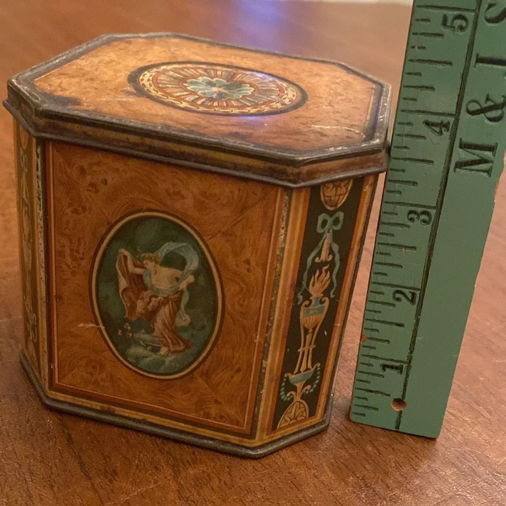 Antique Huntley & Palmers Biscuit Tin